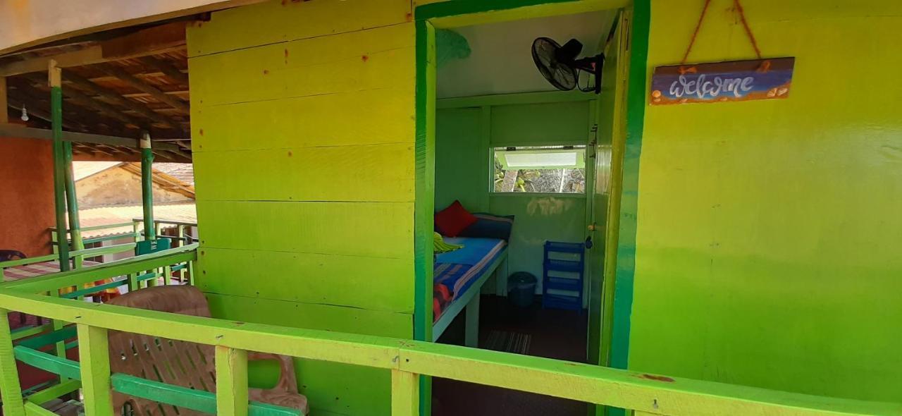 Luna Beach Home & Cabanas Galle Exterior foto