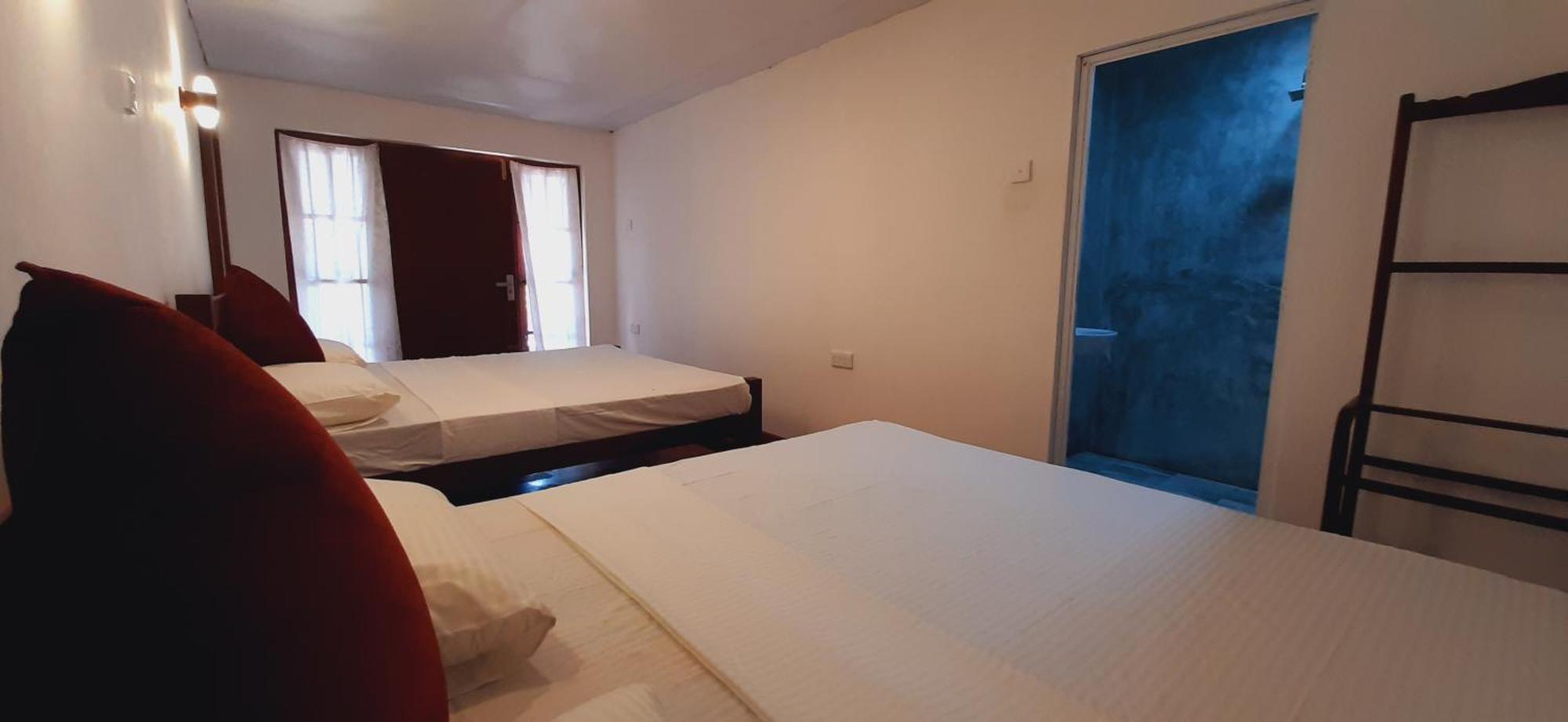 Luna Beach Home & Cabanas Galle Exterior foto