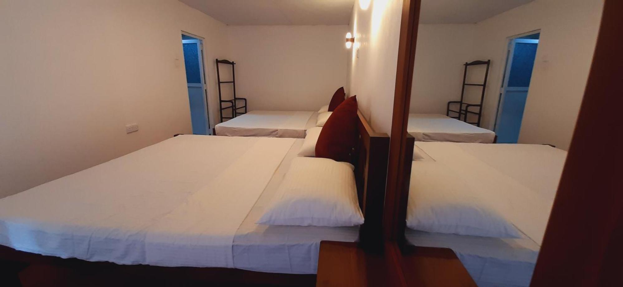 Luna Beach Home & Cabanas Galle Exterior foto